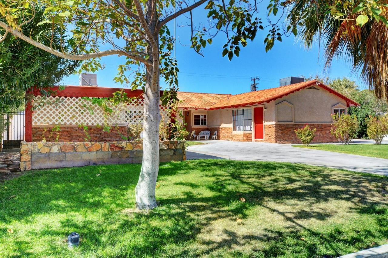 Las Vegas Elegance! Pool Table & Sparkling Pool! Home Bagian luar foto